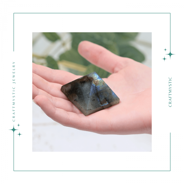 Piramida din Labradorit Sculptata Manual, 4 cm - Amplificator de Protectie si Intuitie [4]
