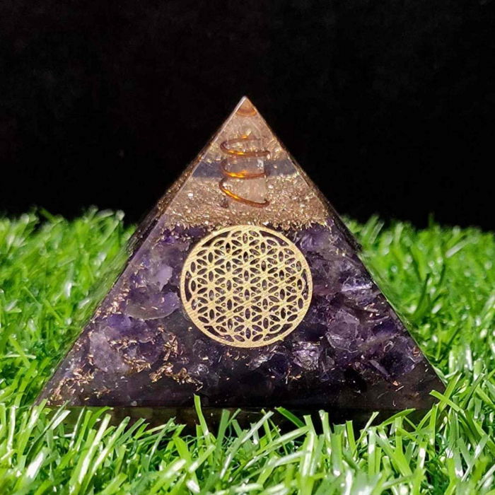 Piramida Orgonica cu cristal Ametist si simbolul floarea vietii 8 cm – Pentru energie, vindecarea reiki, echilibrarea chakrelor [2]