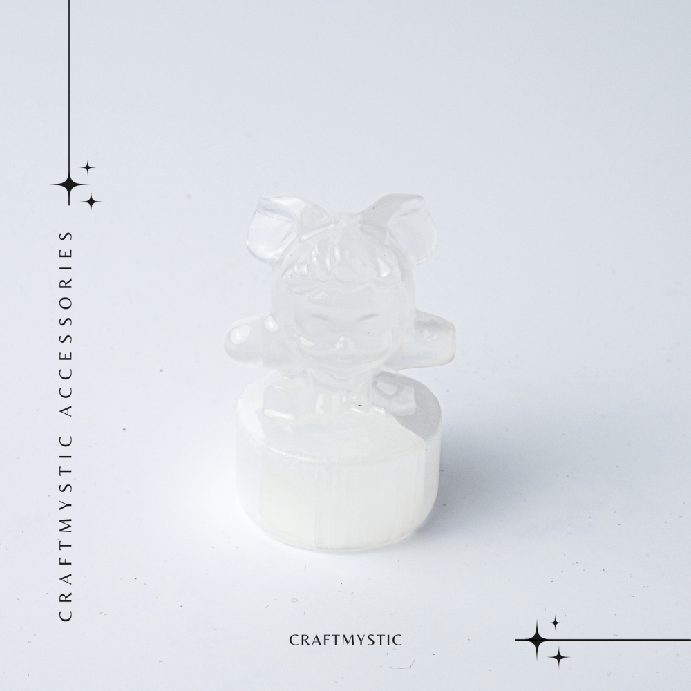 Figurina Fetita din Selenit Natural Marocan cu Suport – Sculptura Decorativa pentru Liniste si Purificare Energetica [7]