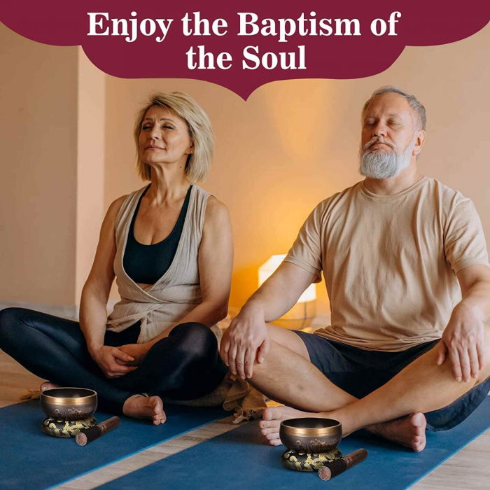 Set Bol Tibetan cantator prelucrat manual la poalele muntelui Himalaya - un percutor cu doua capete din lemn si piele, si o perna cusuta manual – ideal pentru energizare, purificare si meditatie [9]