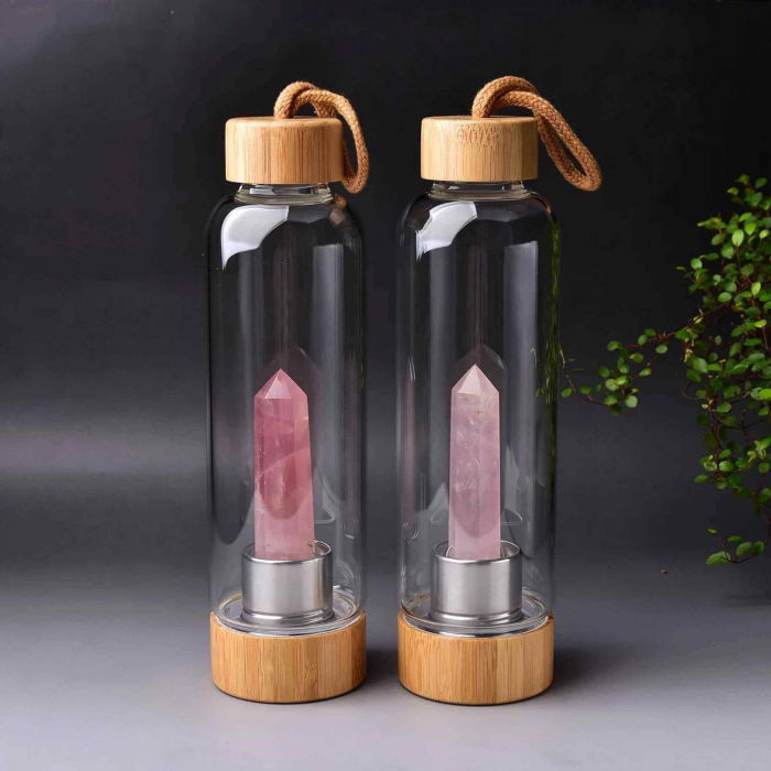 Sticla pentru apa cu varf cristal Cuart Roz si Bambus - Capacitate 500 ml si include husa de protectie neagra [3]