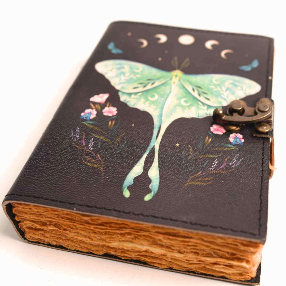 Jurnal din piele naturala cu incuietoare epoca, fazele lunii si fluture – Magie si creativitate [1]