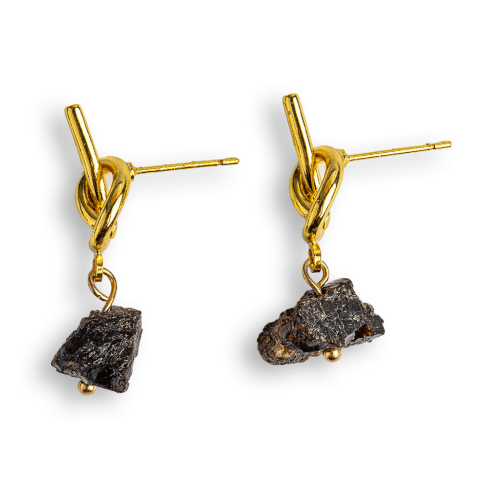 Talisman al Curajului – Cercei cu Granat si Nod Elegant [1]