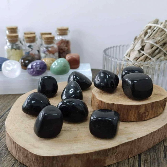 piatra-din-obsidian-negru-polisat-3-4cm-ideala-pentru-reiki-si-vindecare-energetica [6]