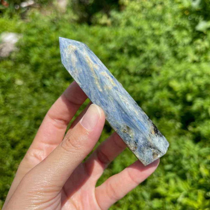 Turn cristal natural Kianit albastru 9 -10 cm - Punct Energetic pentru Meditatie si Alinierea Chakrelor [3]