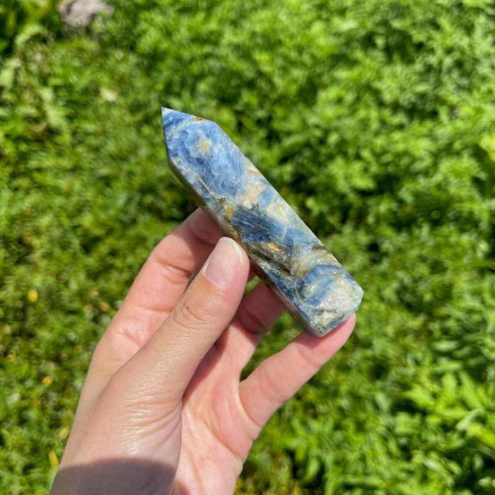 Turn cristal natural Kianit albastru 9 -10 cm - Punct Energetic pentru Meditatie si Alinierea Chakrelor [6]