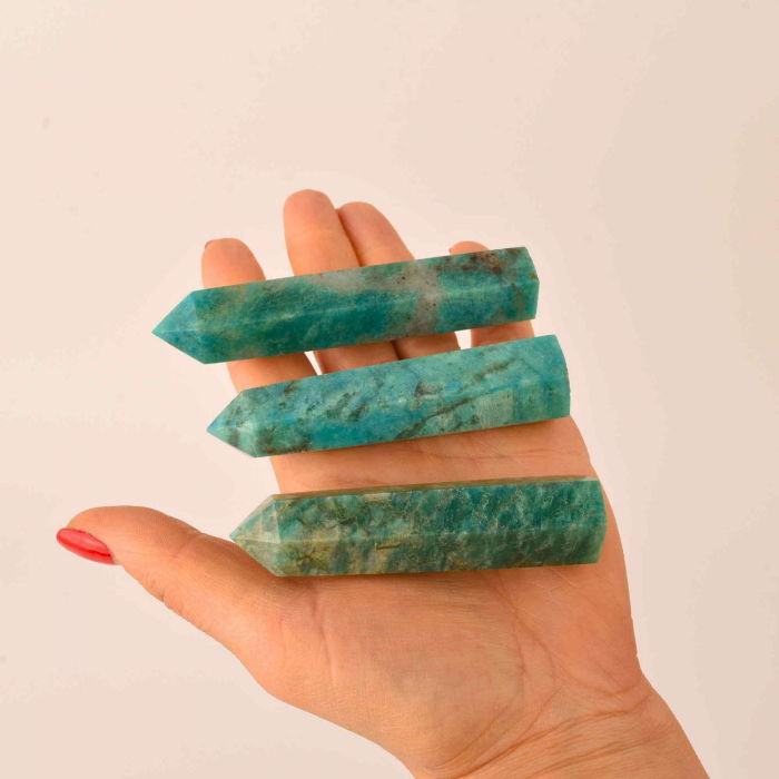 Turn din cristal natural Amazonit 9-10 cm: Armonie, echilibru si protectie intr-o singura piatra semipretioasa [6]