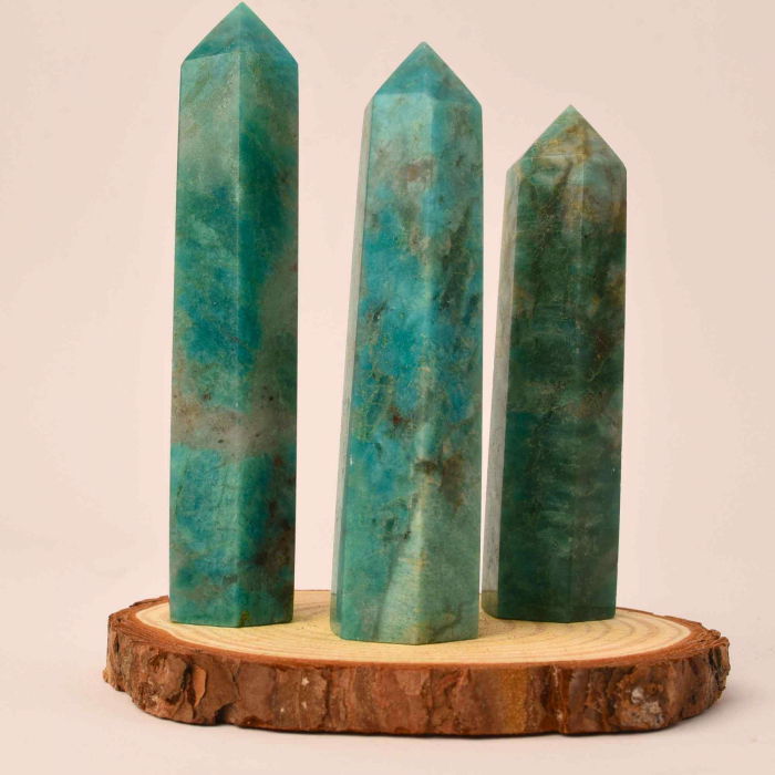 Turn din cristal natural Amazonit 9-10 cm: Armonie, echilibru si protectie intr-o singura piatra semipretioasa [4]