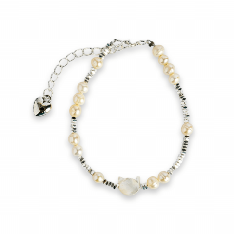 Pesti - Feminina, fina si cu noroc – Bratara cu perle si pisicuta din scoica