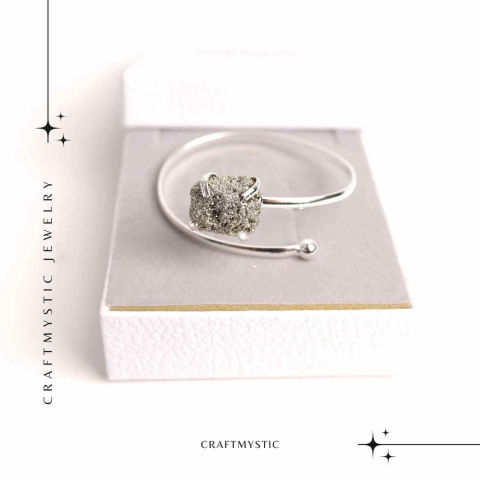 Bratara Metalica Argintie cu Piatra de Pirita, Eleganta si Prosperitate [5]