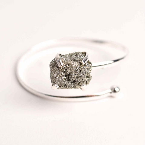 Incredere si Curaj - Bratara Metalica Argintie cu Piatra de Pirita, Eleganta si Prosperitate