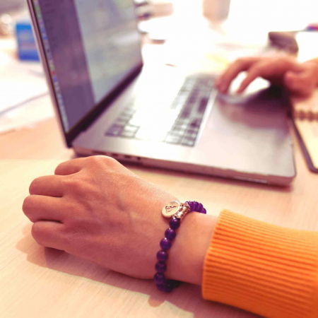 Bratara zen cu cristale semipretioase din ametist 8 mm si pandantiv argintiu gravat cu Buddha - Bratara feng shui pentru meditatie, liniste, echilibru [5]