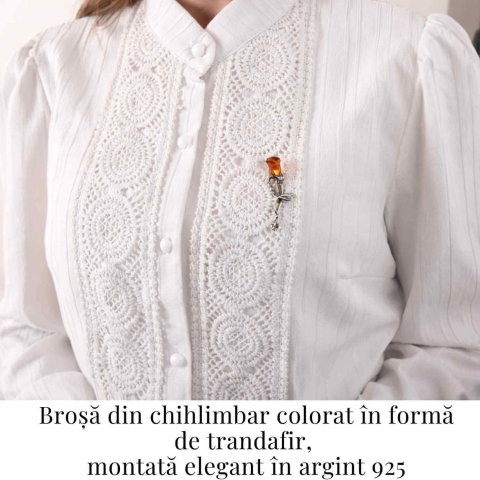 Brosa din argint 925 cu chihlimbar natural in forma de trandafir – lumina calda purtata cu gratie [1]