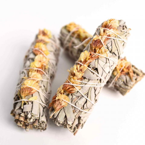 Buchet Salvie Alba California cu Garofite Galbene/Sinuata - Energie Pozitiva si Claritate [1]