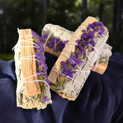 Buchet Salvie Alba California, Palo Santo si Garofite Mov/ Sinuata – Energie Pozitiva si Eleganta [5]