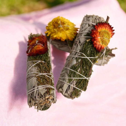 Buchet Salvie Alba California cu Cedru si Flori de Paie - Purificare si Protectie [5]