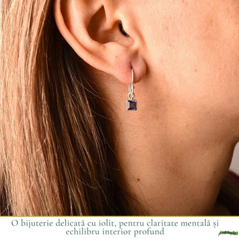 Cercei Argint 925 cu Iolit Fatetat Patrat – Claritate si Intuitie Feminina [1]