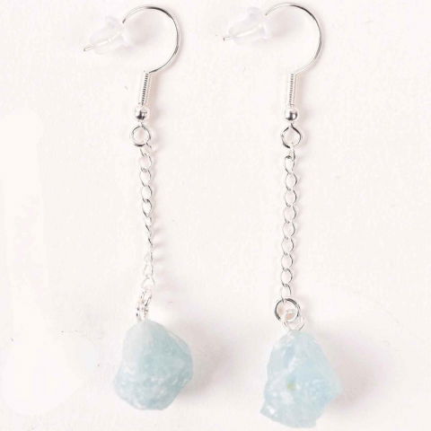 Alte cristale - Cercei cu Lant argintiu si Varf de Acvamarin – Calm si Eleganta