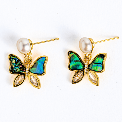 Bijuterii Semiprețioase - Cercei fluture cu perla naturala – Rafinament si renastere