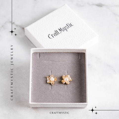 Floare de lumina – Cercei cu perla naturala si design floral [6]