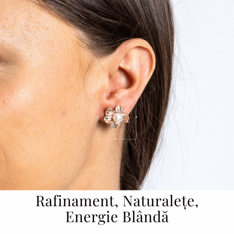 Floare de lumina – Cercei cu perla naturala si design floral [1]