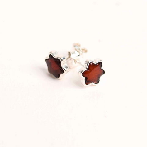 Cercei Steluta din argint 925 cu Chihlimbar Natural – Protectie si Eleganta