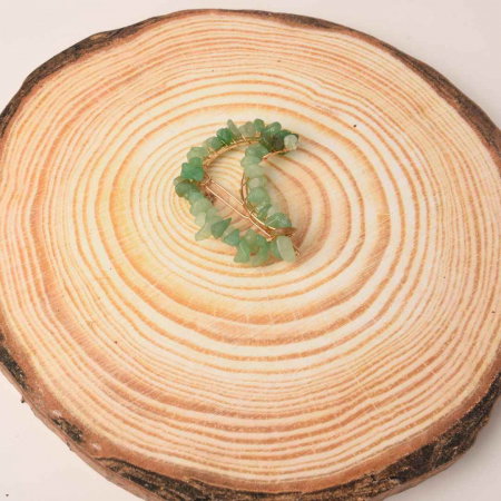 Cleme de par in forma de semiluna cu piatra naturala semipretioasa Ametist pentru un look chic si vibratii pozitive [1]