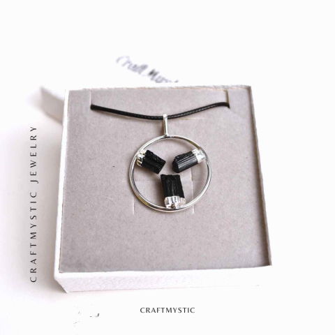 Colier cu pandantiv rotund si 3 pietre naturale de turmalina – Protectie si Energie [6]