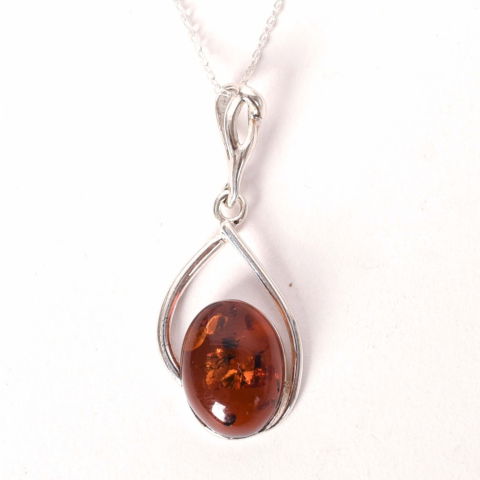 Colier argint 925 cu lacrima si chihlimbar oval natural – Energie solara si protectie