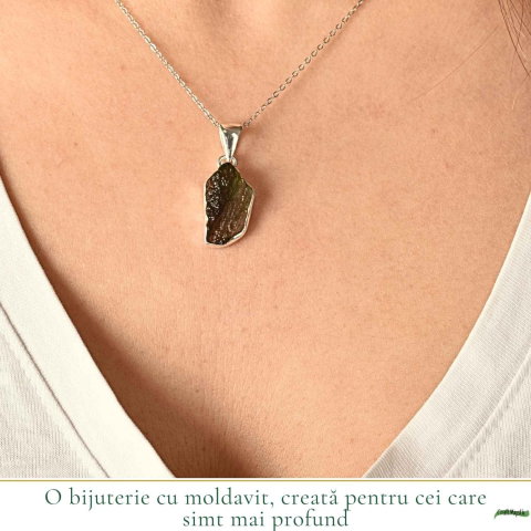 Colier argint 925 cu moldavit brut neuniform – claritate si transformare interioara [1]