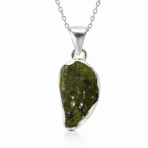 Bijuterii Semiprețioase - Colier Moldavit Brut Neuniform Argint 925 – Transformare si Claritate Interioara