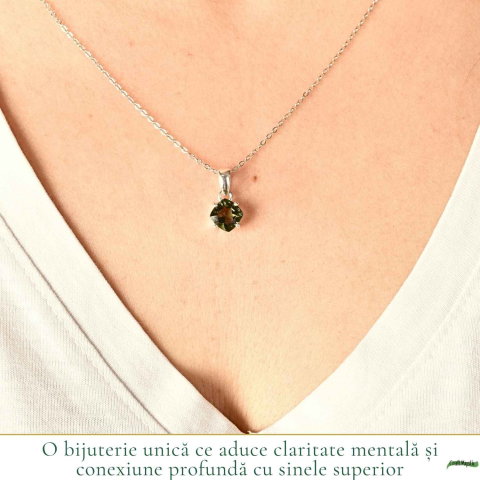 Colier Argint 925 cu Moldavit Fatetat Patrat – Claritate si Transformare [1]