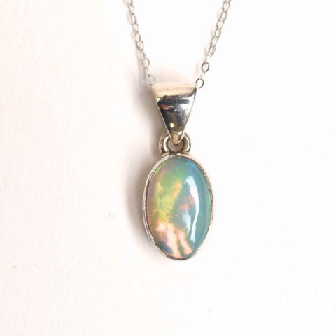 Balanta - Colier argint 925 cu Opal Etiopian oval – Lumina care renaste din tine
