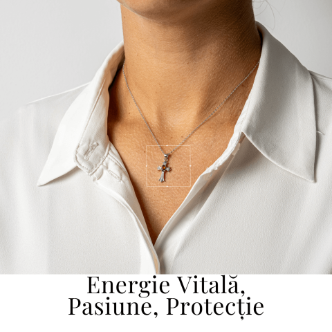 Colier Argint 925 cu Granat Natural in Forma de Cruce – Energie, Pasiune si Protectie Divina [1]