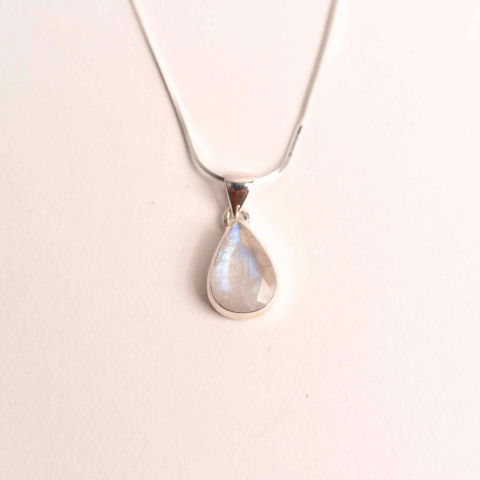 Rac - Colier Argint 925 cu Piatra Lunii Curcubeu Fatetat – Bijuterie pentru Echilibru Emoțional