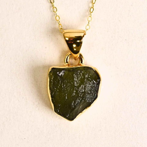 Echilibrare Energetica - Colier argint 925 placat cu aur 18k cu Moldavit natural – 2.27 g | Transformare si protectie energetica