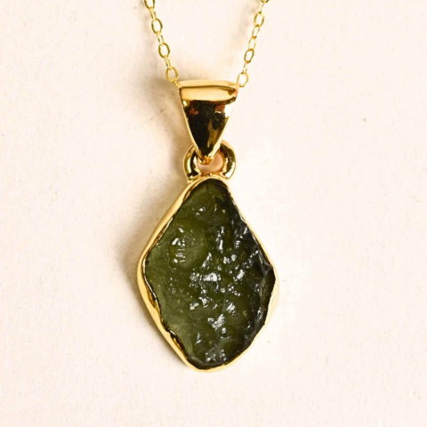 Colier Argint 925 placat aur 18k cu Moldavit natural brut 1.99 g – talisman de transformare [0]