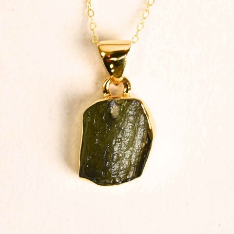 Echilibrare Energetica - Colier Argint 925 placat cu Aur 18k cu Moldavit natural brut - transformare si protectie - 2.16 g