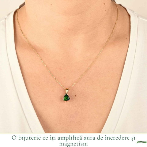Colier Argint 925 Placat cu Aur 18K cu Opal Negru Triunghi – Protectie si Claritate [1]