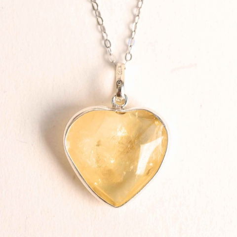 Energie si Bucurie Zilnica – Colier Inima cu Citrin si Argint 925 [5]