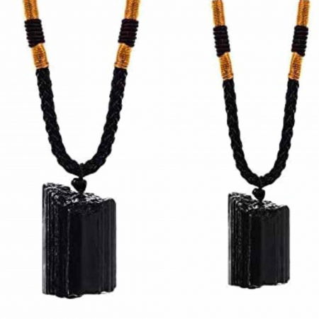 Colier cu cristal Turmalina Neagra– o piatra semipretioasa excelenta pentru meditatie, trezirea spiritualitatii si a abilitatilor interioare care creste si pozitivitatea mentala [5]