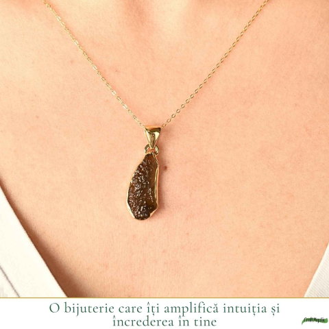 Colier Elegant cu Moldavit Brut si Argint placat cu Aur 18K – Claritate si Intuiție [1]