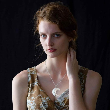 Colier cu pandantiv model semiluna cu arborele vietii - Realizat din piatra de cristal transparent si rasina naturala [2]