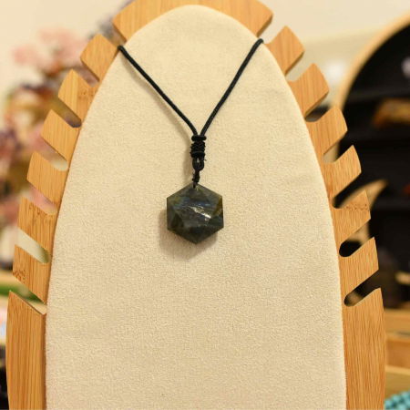 Colier Amuleta cu Hexagrama din Labradorit Natural - Dezvaluie-ti Puterile Magice [3]