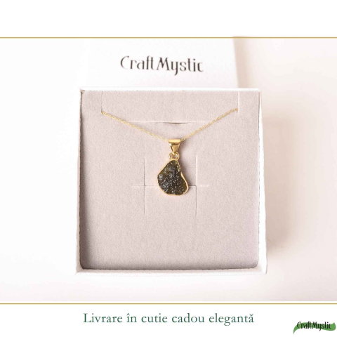 Colier Delicat cu Moldavit Natural si Argint Placat cu Aur 18k – Energie si Stil [5]