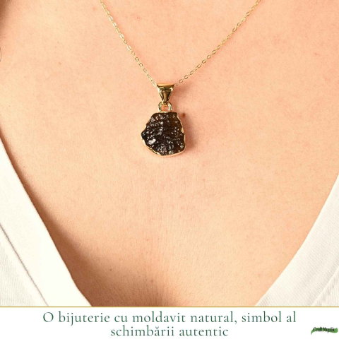 Colier cu Moldavit si argint placat cu Aur de 18K – Bijuterie Spirituala si Unica [1]
