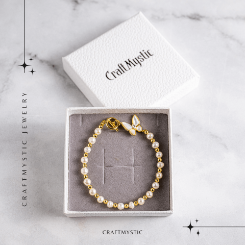 Bratara cu perle si detalii aurii – Eleganta care nu se demodeaza [6]