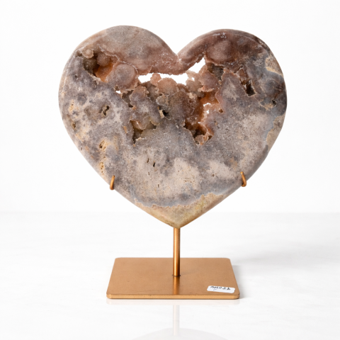 Alte cristale - Inima din ametist roz cu incluziuni de calcit si cuart – sculptata manual in Brazilia