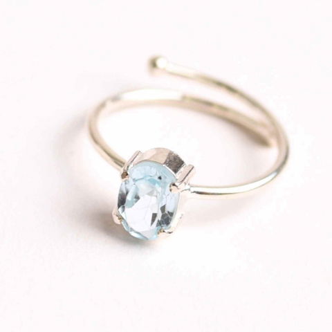 Pesti - Inel din Argint 925 cu Topaz Albastru – Claritate Mentala si Expresie Autentica