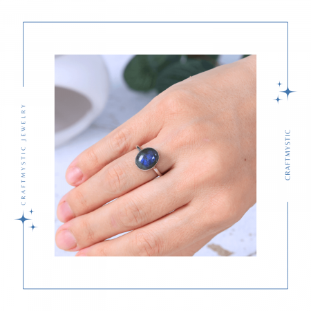 Inel Ajustabil Argintiu cu Labradorit natural oval, pentru protectie si intuitie [1]